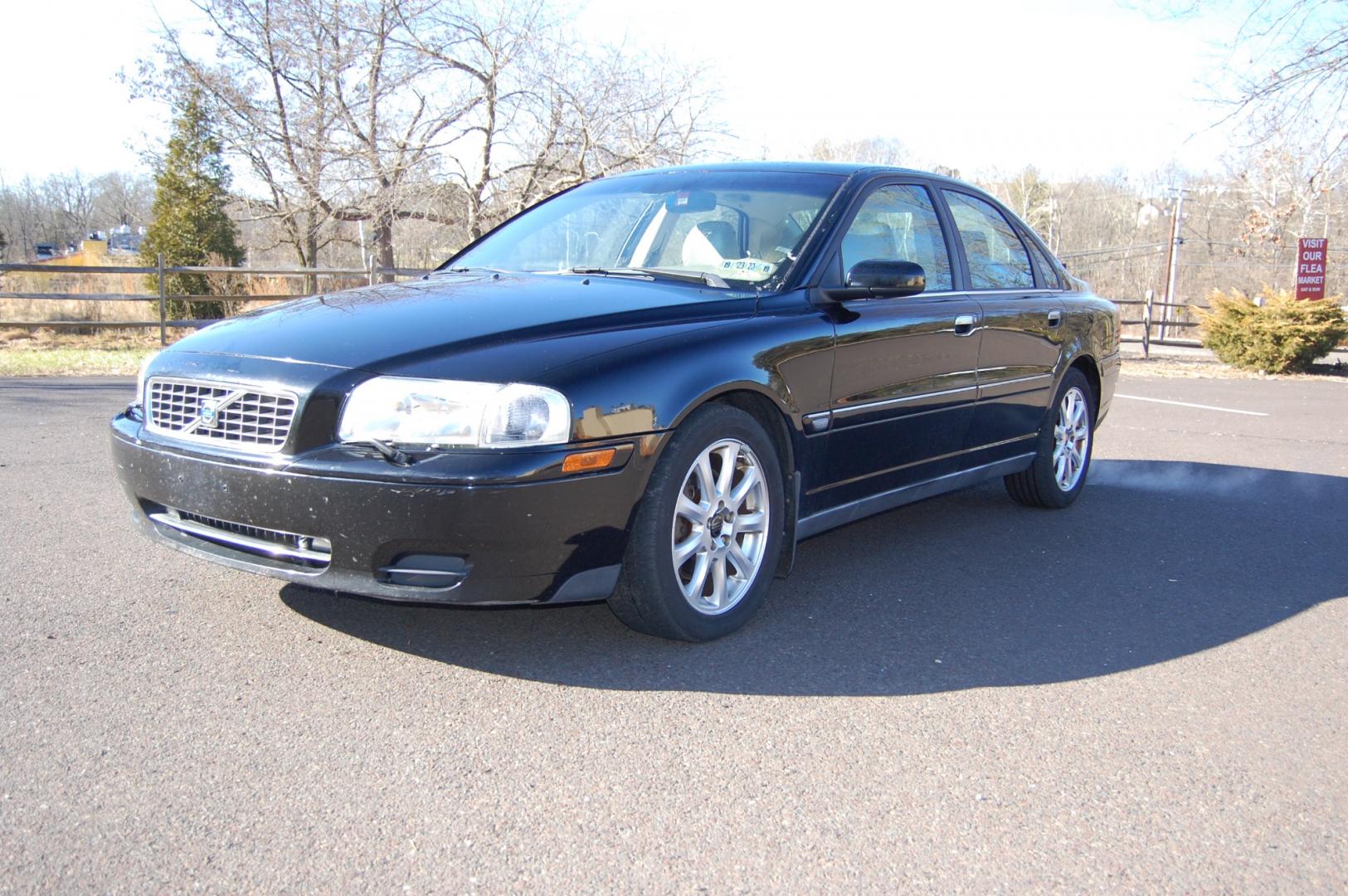 2004 Black /Gray leather Volvo S80 2.5t (YV1TS59H541) with an 2.5 liter turbo 5 cylinder engine, Automatic transmission, located at 6528 Lower York Road, New Hope, PA, 18938, (215) 862-9555, 40.358707, -74.977882 - Here for sale is a freshly traded, well serviced 2004 Volvo S80 2.5T sedan. Under the hood is a good running 2.5 liter turbocharged 5 cylinder which puts power to the front wheels via a smooth shifting automatic transmission. Features include; Gray leather interior, keyless entry system, one maste - Photo#0